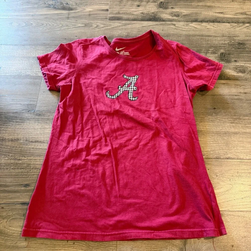 Nike Alabama Crimson Tide Houndstooth A Logo T-Shirt Red Slim Fit Girls‎ Large